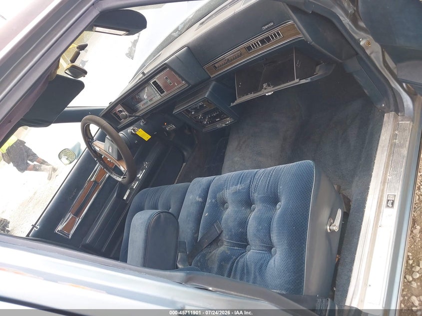 1987 OLDSMOBILE CUTLASS SUPREME auction photo 5