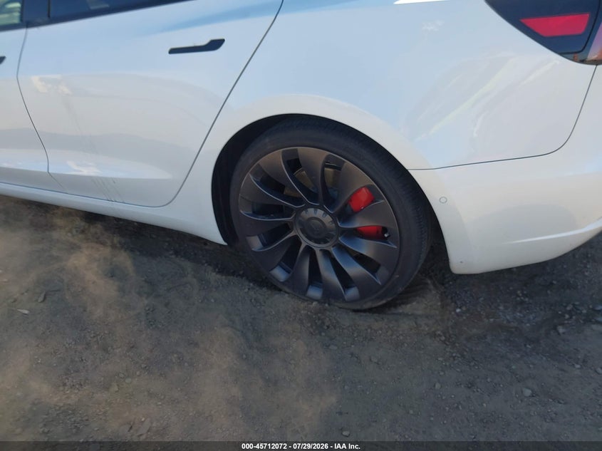 TESLA MODEL 3 - zdjęcie 23