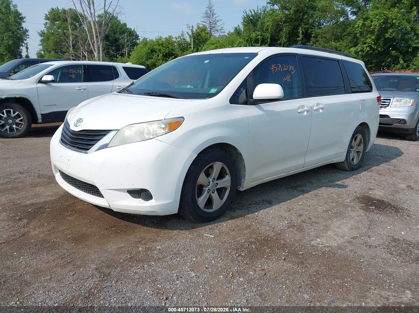 Vin: 5tdkk3dc7es452122, lot: 46210729, toyota sienna le v6 8 passenger 20142