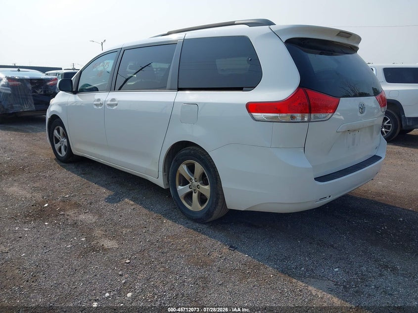 Vin: 5tdkk3dc7es452122, lot: 46210729, toyota sienna le v6 8 passenger 20143
