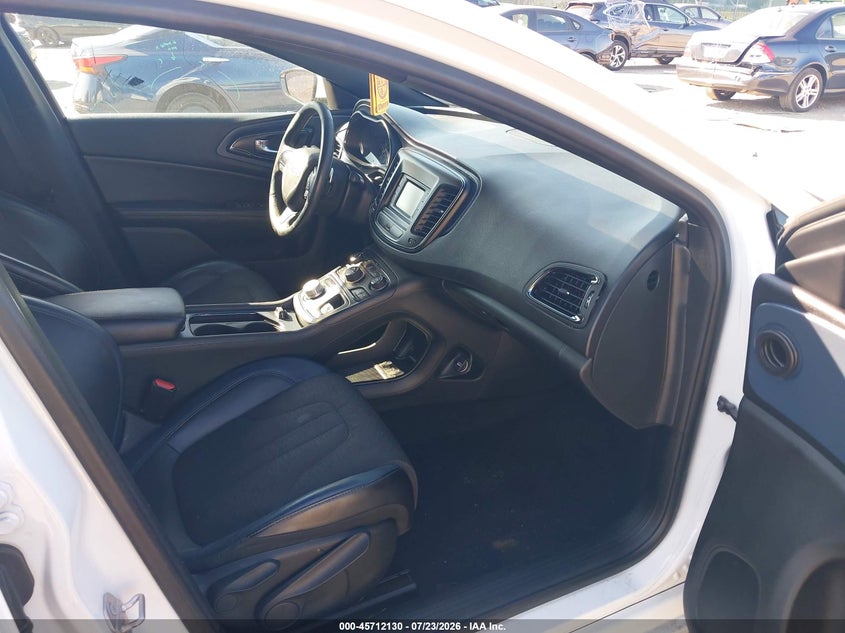 2015 CHRYSLER 200 auction photo 5