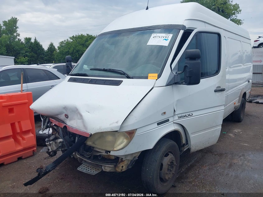 2005 DODGE SPRINTER auction photo 2