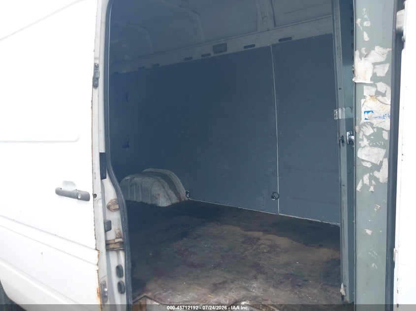 2005 DODGE SPRINTER auction photo 8