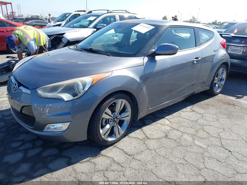 Vin: kmhtc6ad8du101595, lot: 46210940, hyundai veloster base w/black 20132