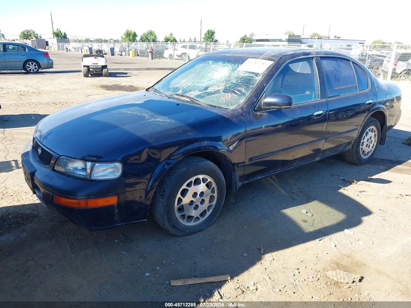 1995 NISSAN MAXIMA auction photo 2