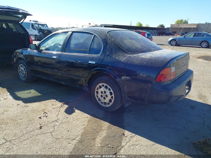 1995 NISSAN MAXIMA auction photo 3
