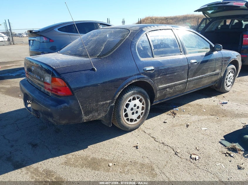 1995 NISSAN MAXIMA auction photo 4