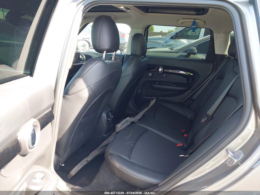 2020 MINI CLUBMAN auction photo 8