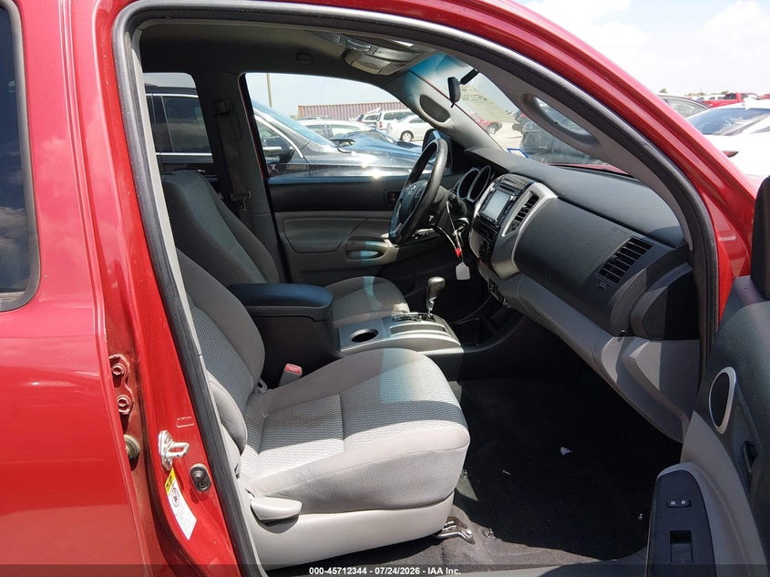 2015 TOYOTA TACOMA auction photo 5