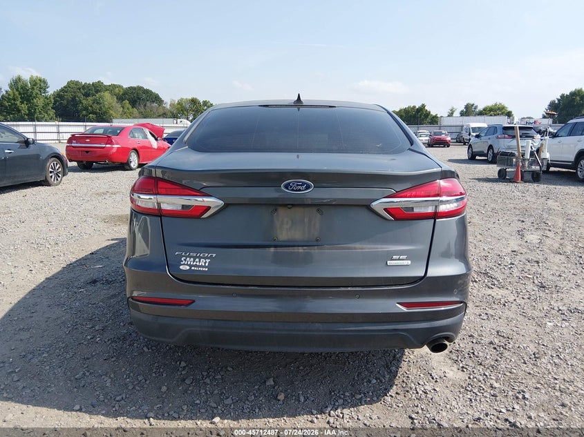 2020 FORD FUSION SE · Фото 16