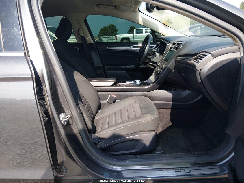 2020 FORD FUSION SE · Фото 5