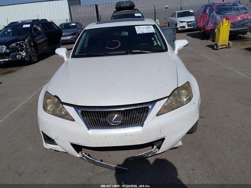 2013 LEXUS IS 250 · Фото 13
