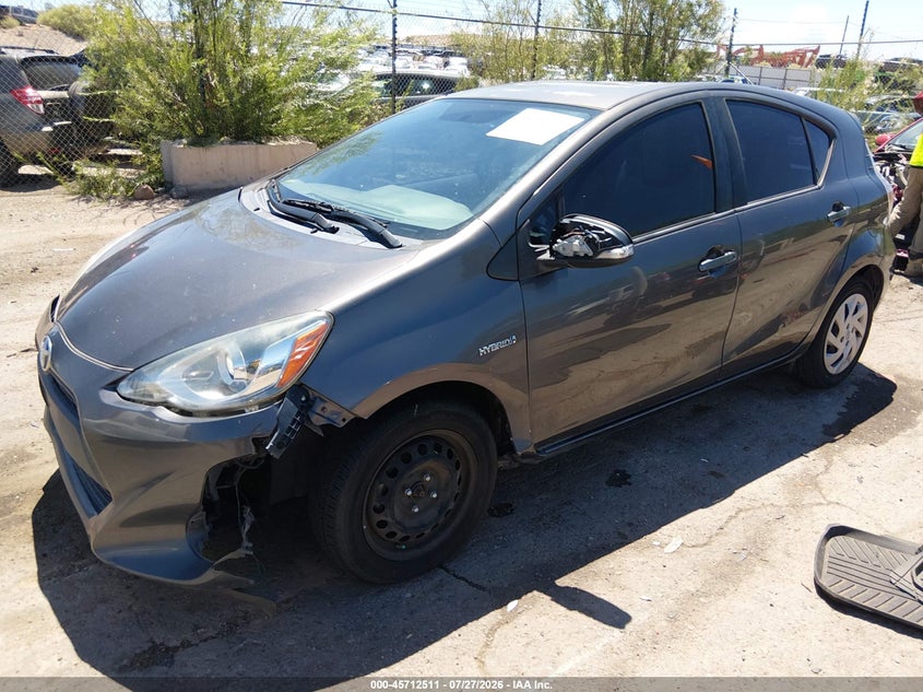2015 TOYOTA PRIUS C auction photo 2