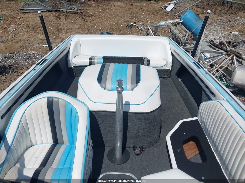 1998 MALIBU 20' auction photo 8