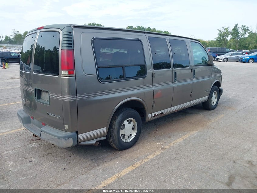 2000 CHEVROLET EXPRESS auction photo 4