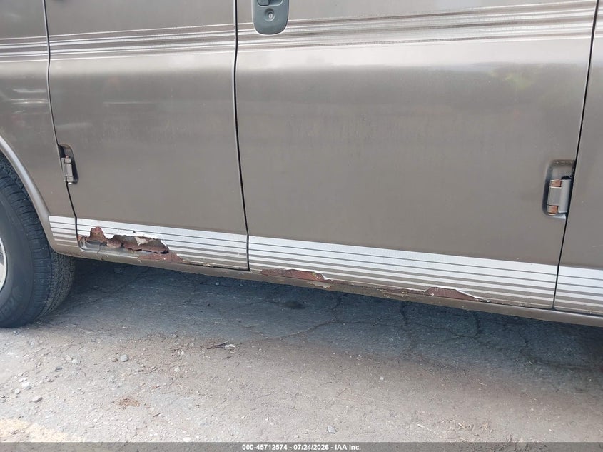 2000 CHEVROLET EXPRESS auction photo 6