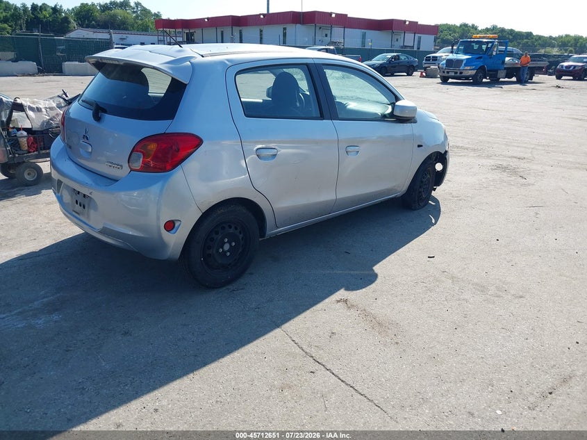 2015 MITSUBISHI MIRAGE auction photo 4