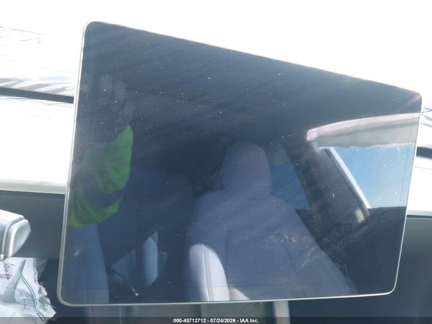 TESLA MODEL 3 - zdjęcie 16