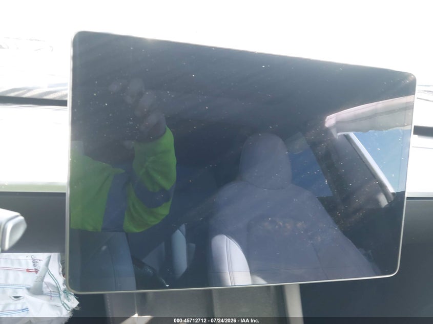 TESLA MODEL 3 - zdjęcie 7