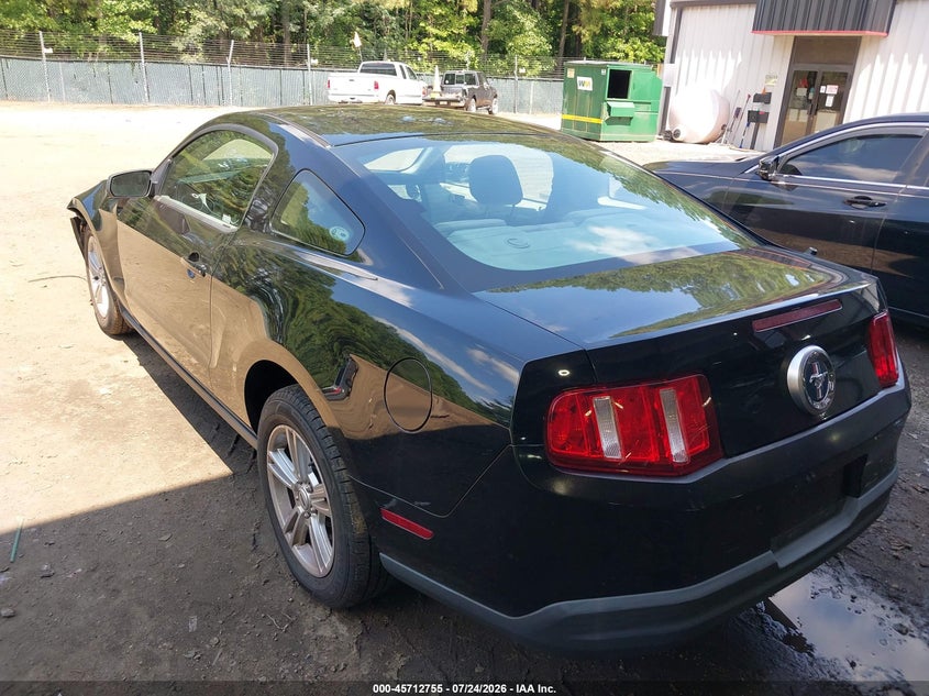 Vin: 1zvbp8an2a5177177, lot: 46211411, ford mustang v6/v6 premium 20103