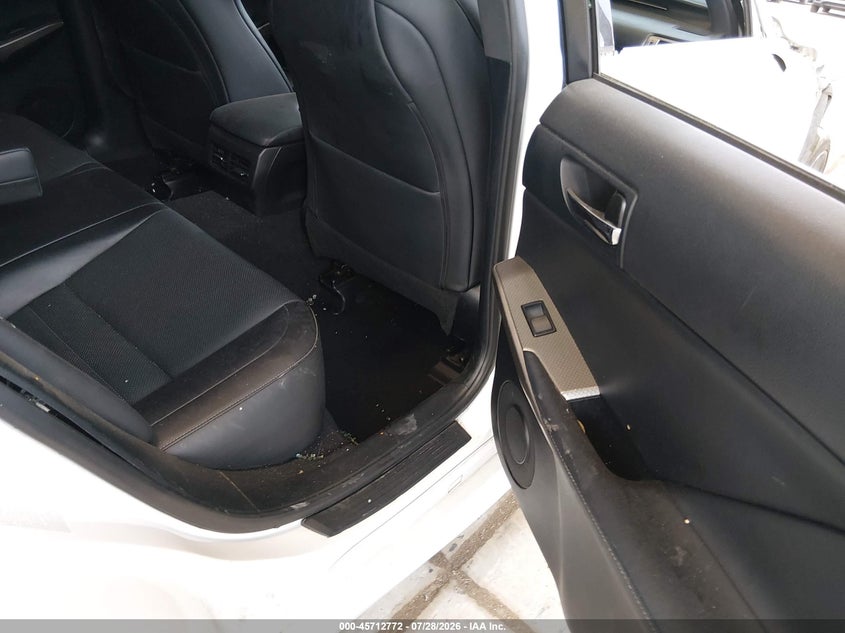 2016 LEXUS IS 200T auction photo 8