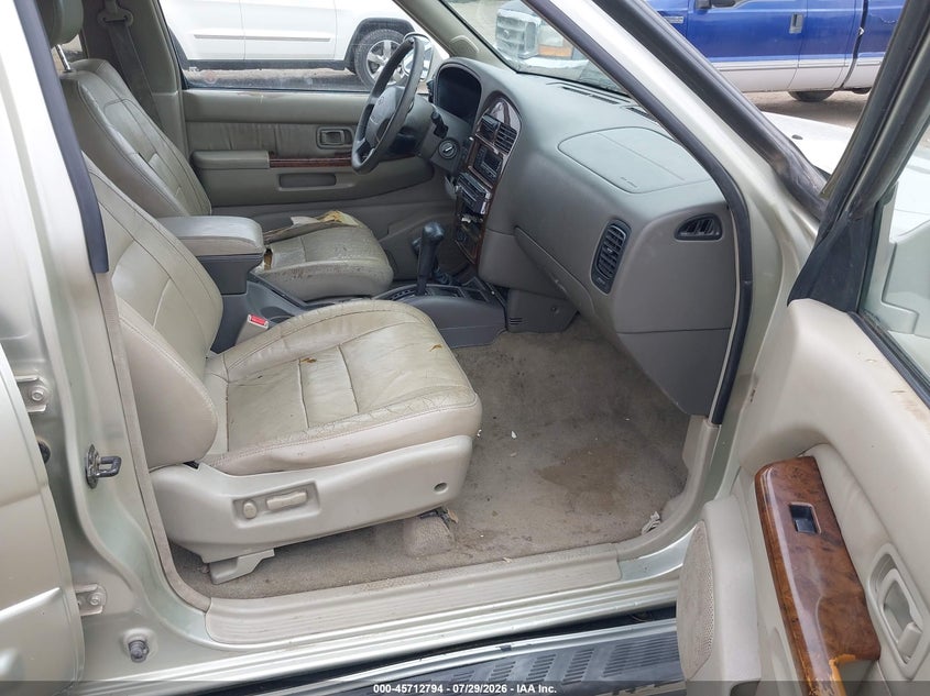 1998 INFINITI QX4 auction photo 5