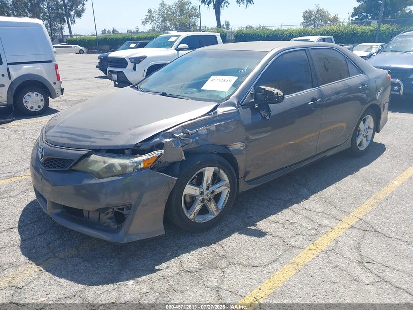 Vin: 4t1bf1fk0eu365750, lot: 46211475, toyota camry se 20142