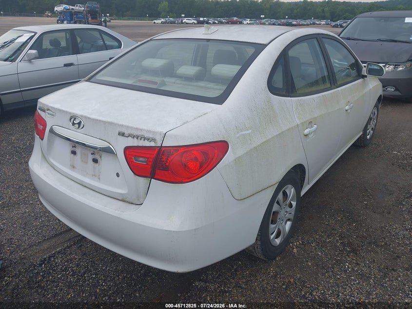 2010 HYUNDAI ELANTRA auction photo 4