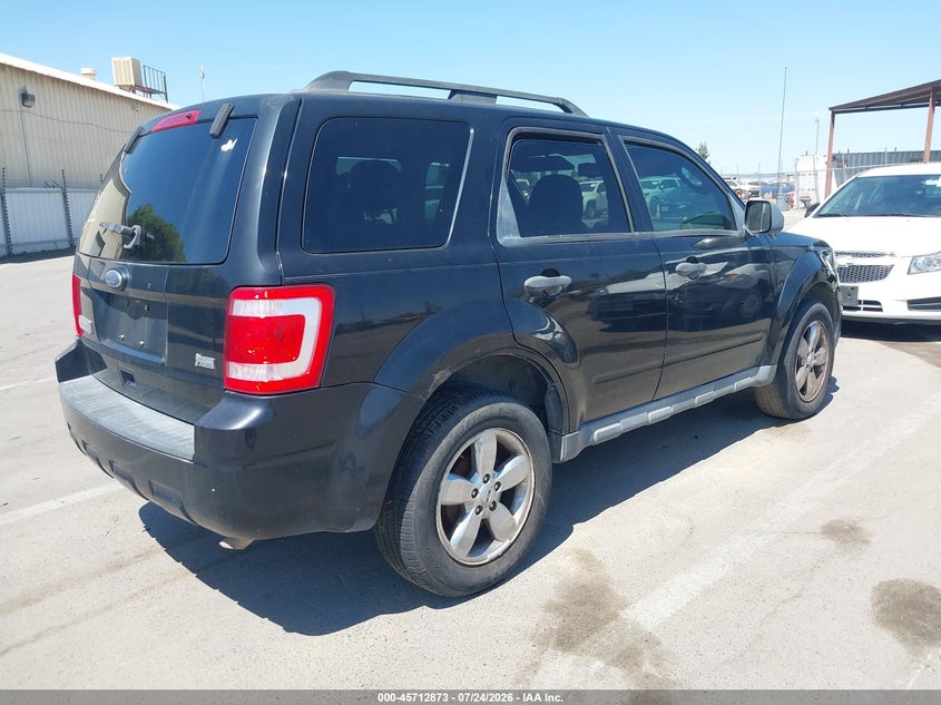 2010 FORD ESCAPE auction photo 4
