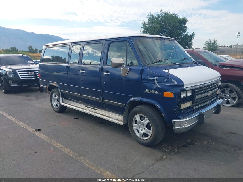 1995 CHEVROLET G30 auction photo 1