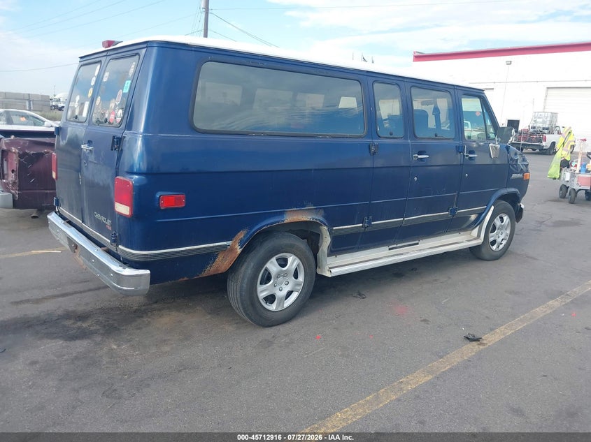 1995 CHEVROLET G30 auction photo 4