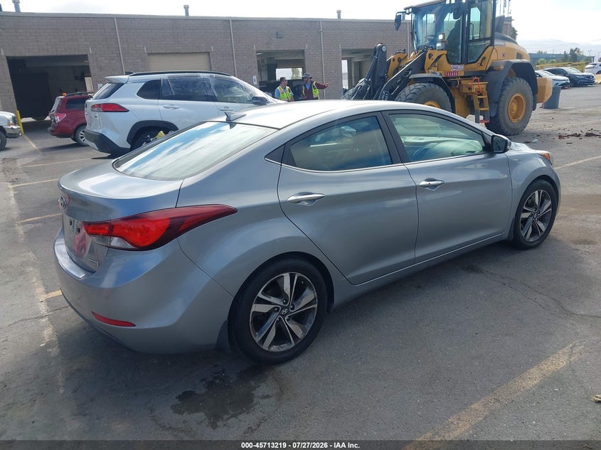 2015 HYUNDAI ELANTRA auction photo 4