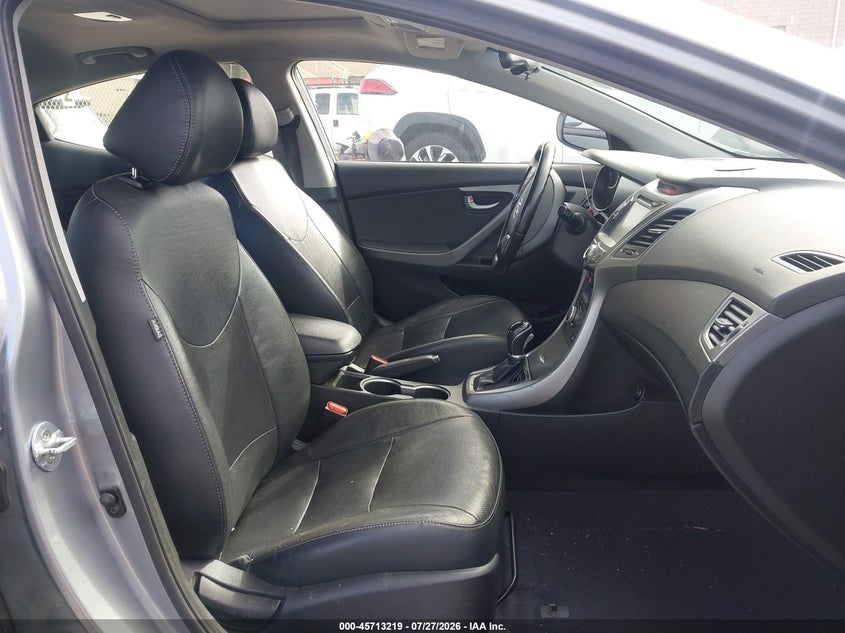 2015 HYUNDAI ELANTRA auction photo 5