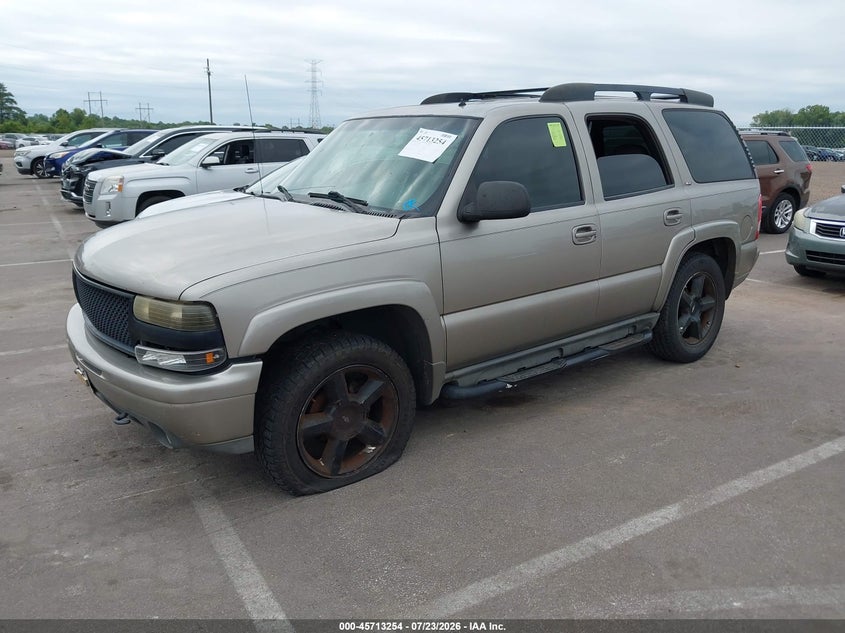 2002 CHEVROLET TAHOE auction photo 2