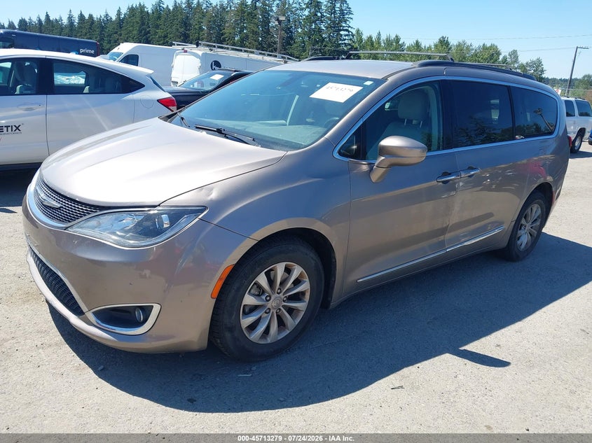 Vin: 2c4rc1bgxhr720003, lot: 46211935, chrysler pacifica touring-l 20172