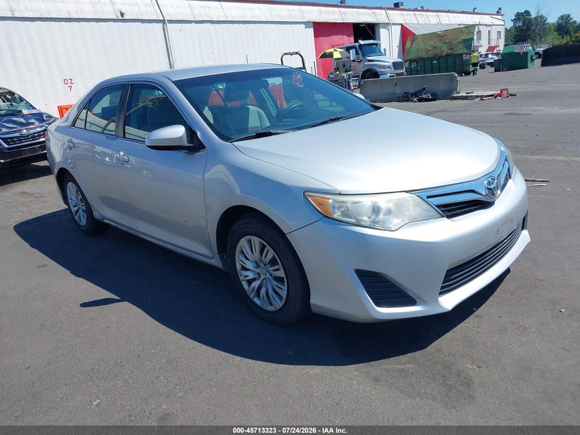 2013 TOYOTA CAMRY auction photo 1