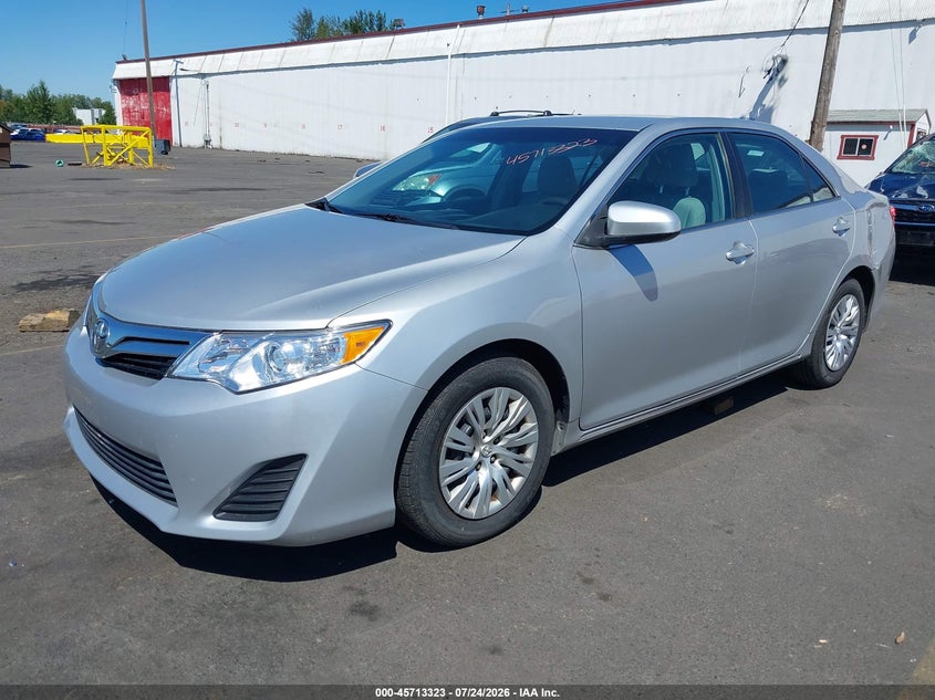2013 TOYOTA CAMRY auction photo 2