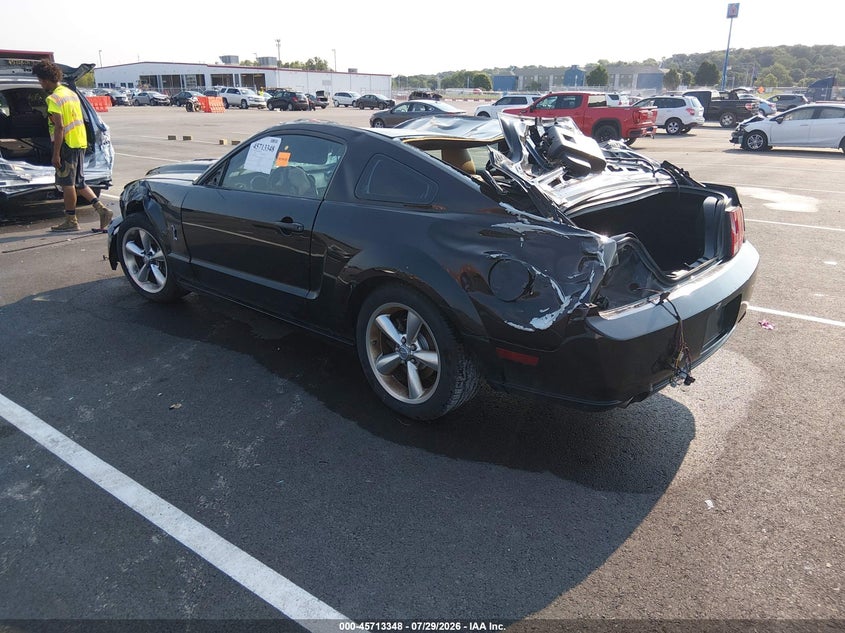 FORD MUSTANG 2009 VIN 1ZVHT82H495128315
