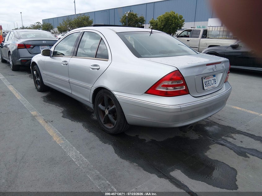 2002 MERCEDES-BENZ C 240 auction photo 3