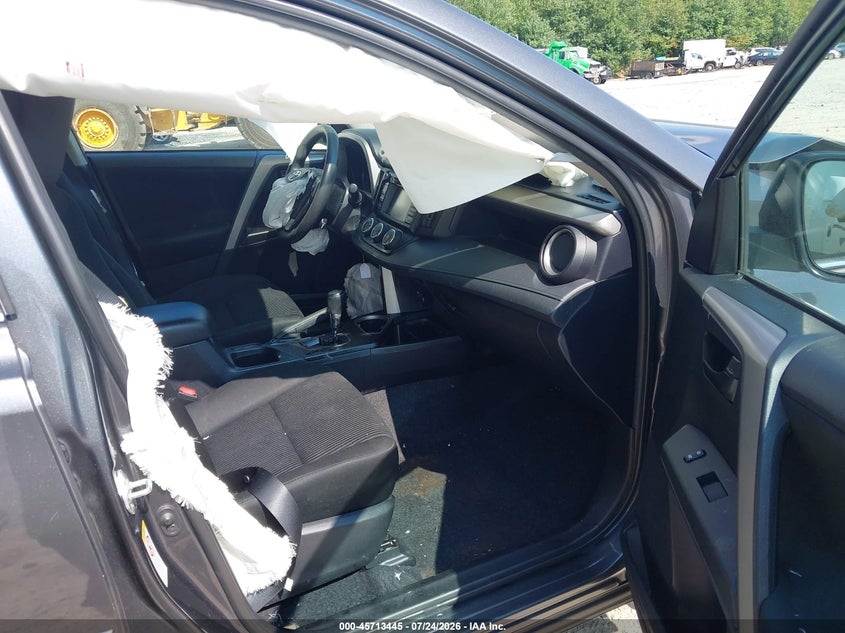 2017 TOYOTA RAV4 auction photo 5