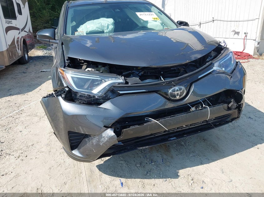 2017 TOYOTA RAV4 auction photo 6