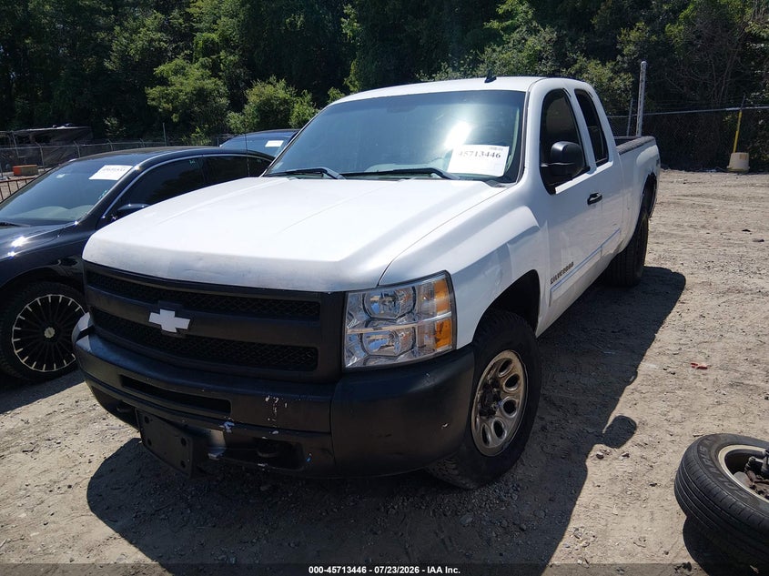 2013 CHEVROLET SILVERADO 1500 auction photo 2