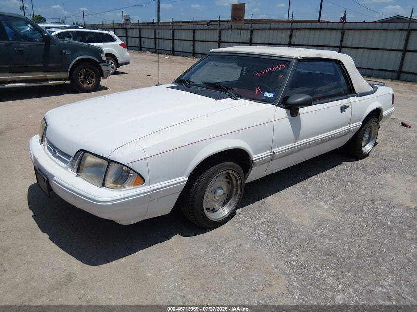 1993 FORD MUSTANG auction photo 2