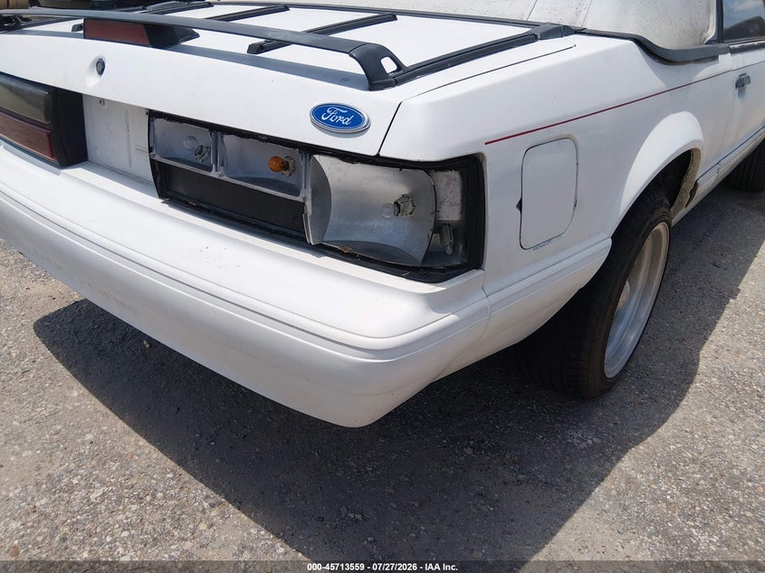1993 FORD MUSTANG auction photo 6