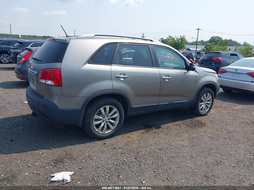 2011 KIA SORENTO auction photo 4