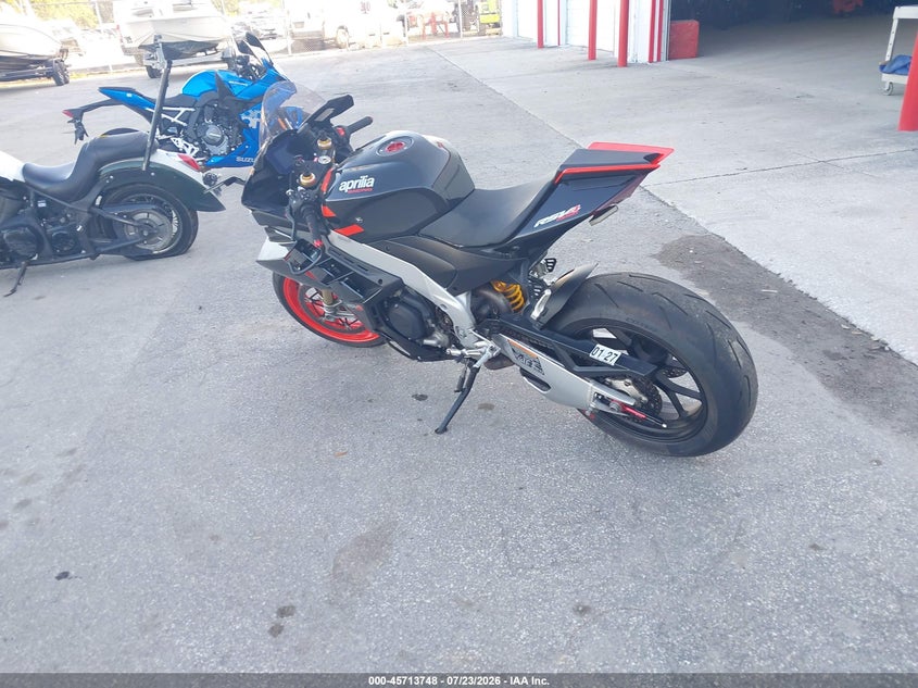 2022 APRILIA RSV4 auction photo 3