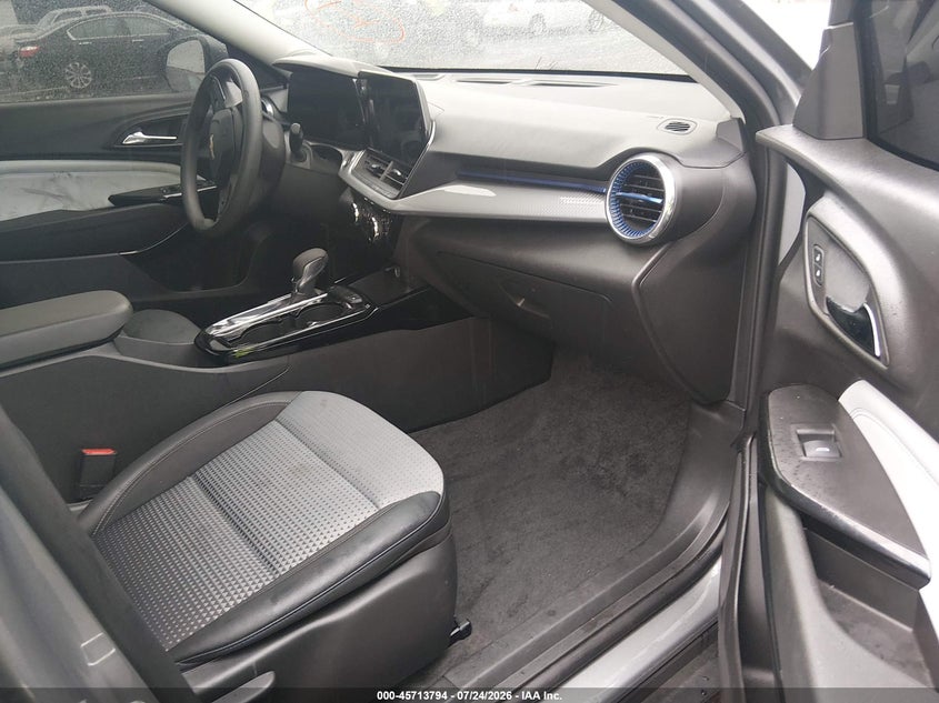 2025 CHEVROLET TRAX auction photo 5