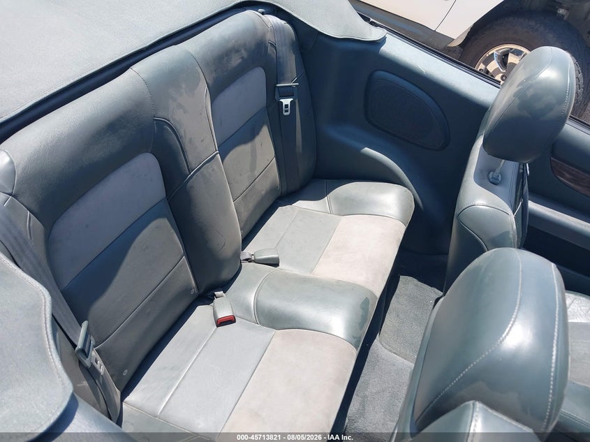 2004 CHRYSLER SEBRING auction photo 8