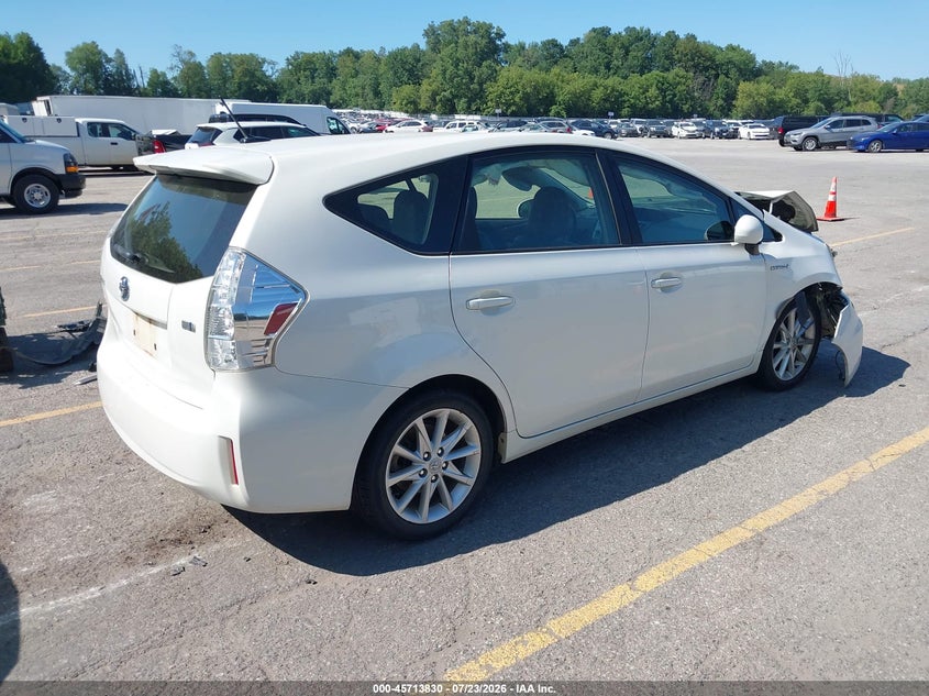 2013 TOYOTA PRIUS V auction photo 4