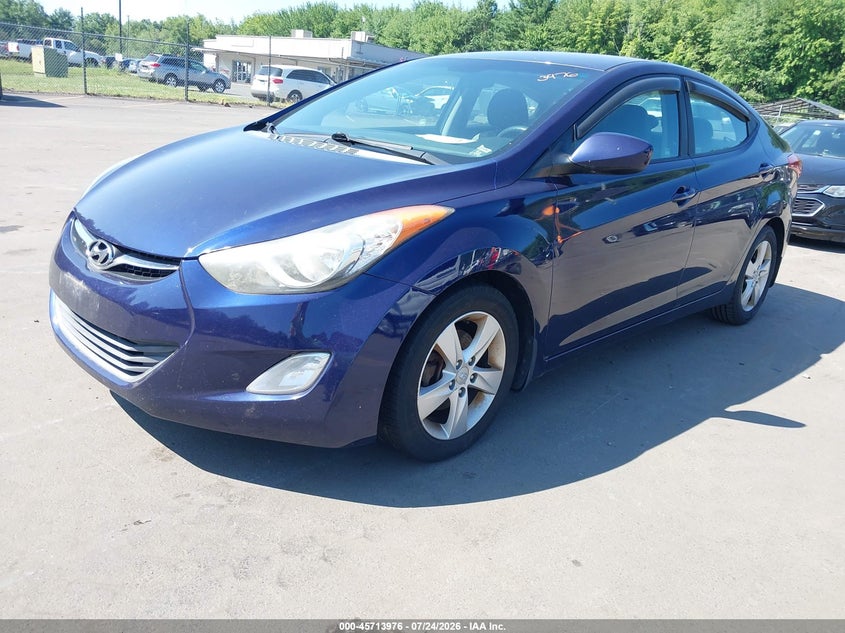 2013 HYUNDAI ELANTRA auction photo 2